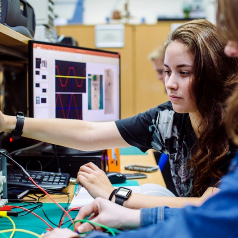 MSc Electronic & Electrical Engineering Master's | University of Portsmouth